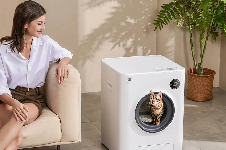 self-cleaning cat litter box